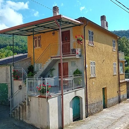 Villa Agriturismo Ghirlanda Norma Rita Carrodano Inferiore Exterior foto