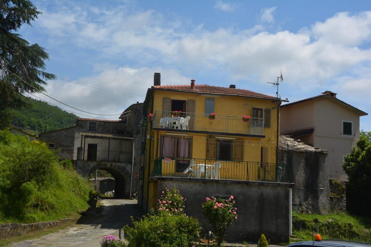 Villa Agriturismo Ghirlanda Norma Rita Carrodano Inferiore Exterior foto