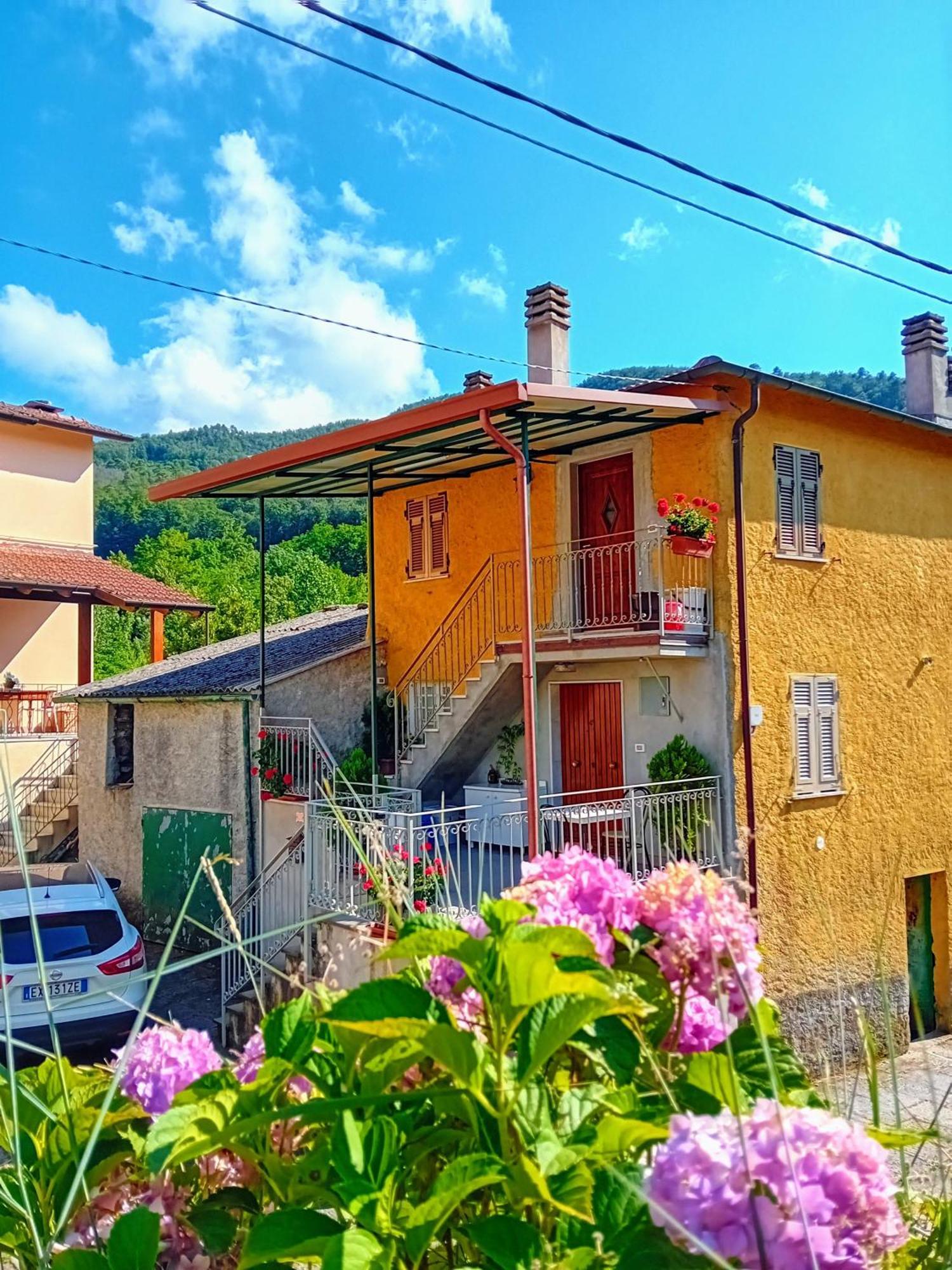 Villa Agriturismo Ghirlanda Norma Rita Carrodano Inferiore Exterior foto